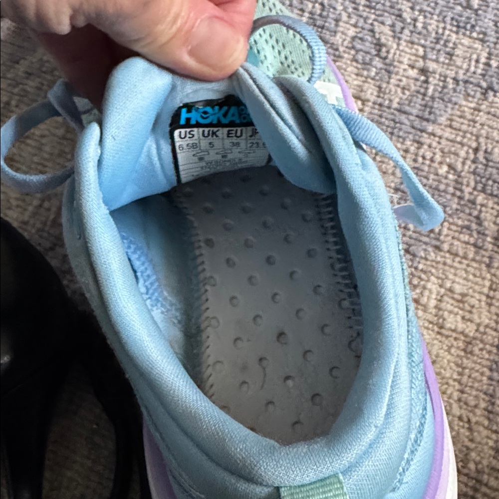 Women’s Hoka Bondi 8 Light Blue & Lavender Gradient Running Sneakers. Sz 6.5 - Picture 5 of 9